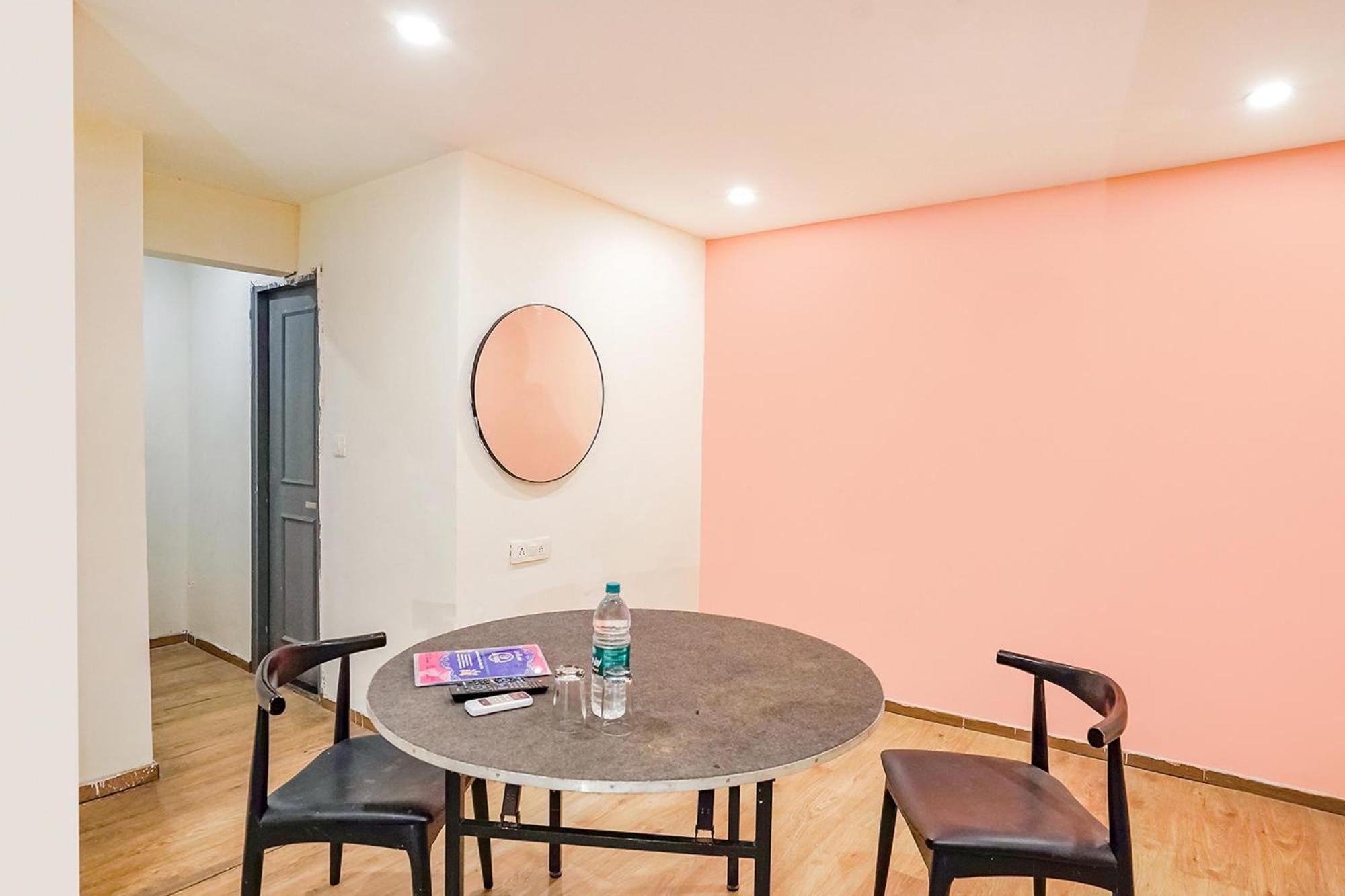 Super Townhouse O Hotel Aditya Residency Near Parthala Over Bridge Sector 121 Noida Indirapuram Eksteriør bilde