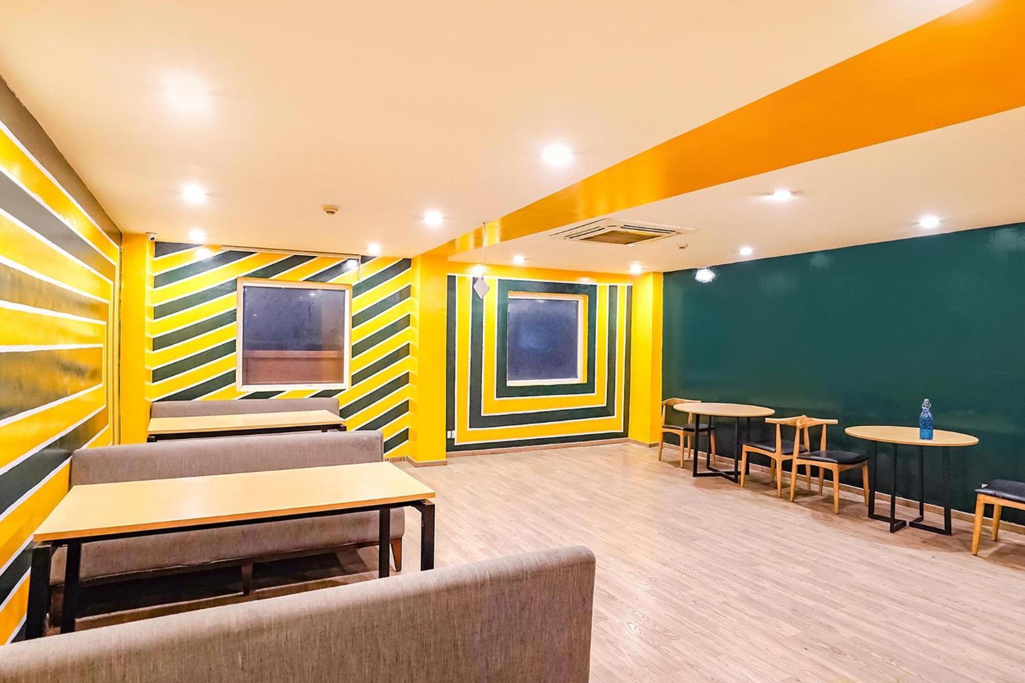 Super Townhouse O Hotel Aditya Residency Near Parthala Over Bridge Sector 121 Noida Indirapuram Eksteriør bilde