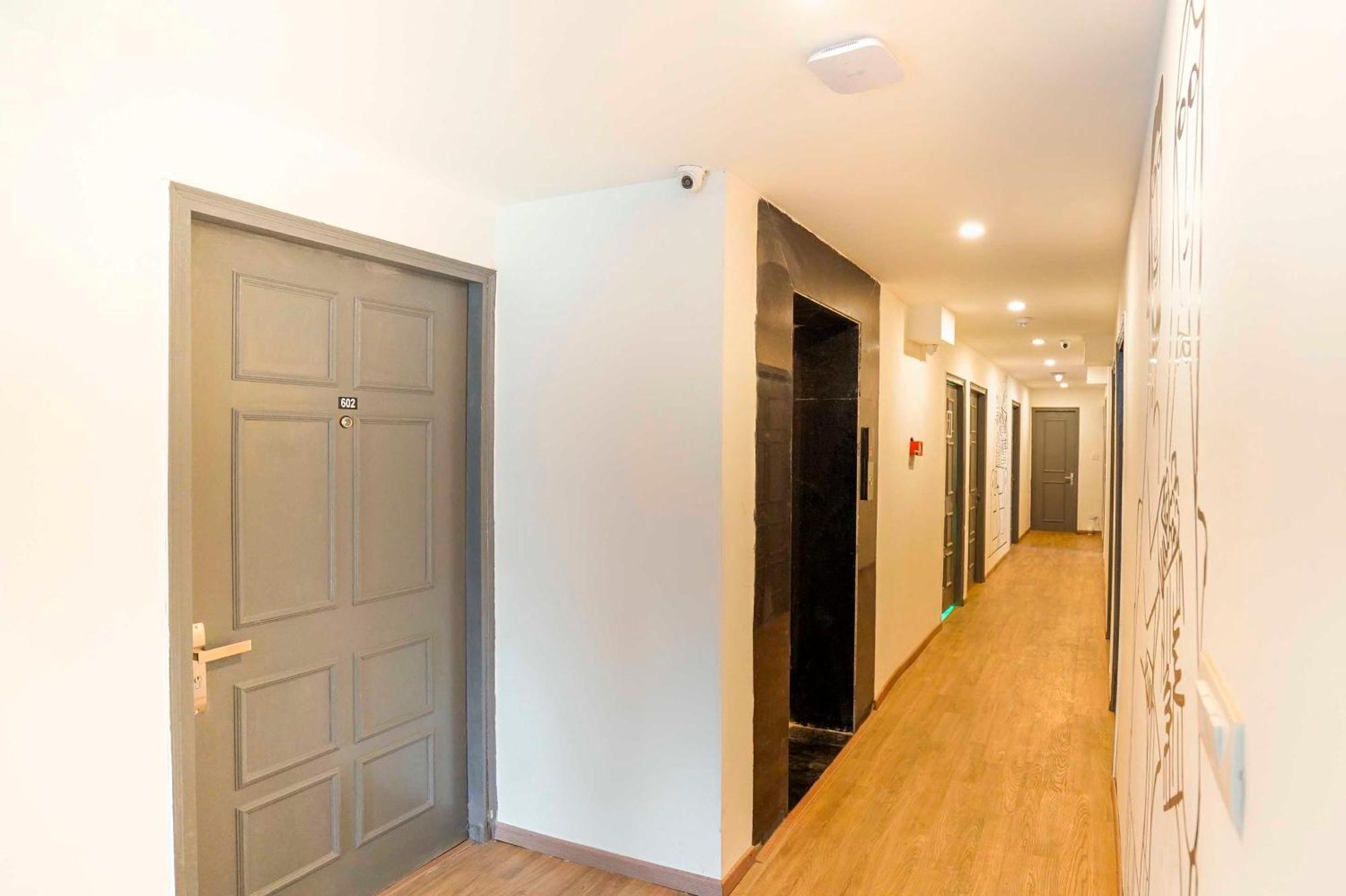 Super Townhouse O Hotel Aditya Residency Near Parthala Over Bridge Sector 121 Noida Indirapuram Eksteriør bilde