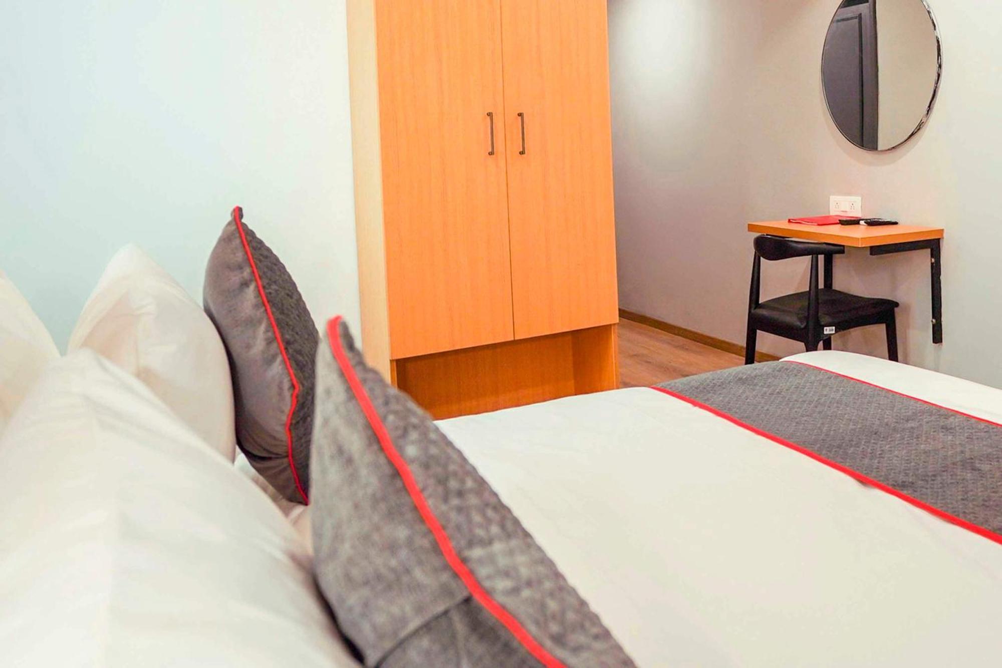Super Townhouse O Hotel Aditya Residency Near Parthala Over Bridge Sector 121 Noida Indirapuram Eksteriør bilde