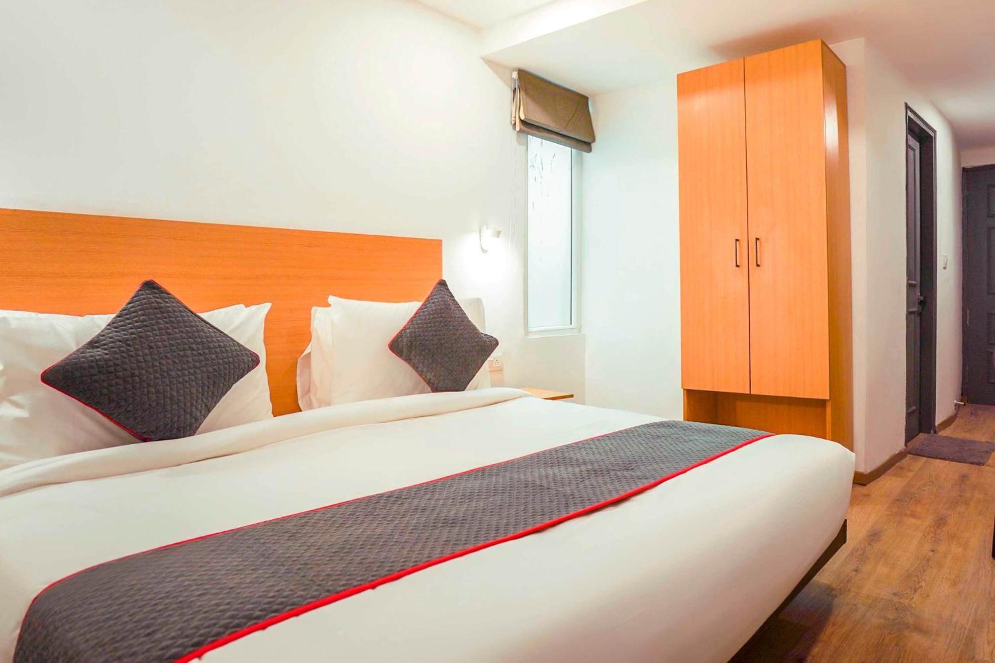 Super Townhouse O Hotel Aditya Residency Near Parthala Over Bridge Sector 121 Noida Indirapuram Eksteriør bilde